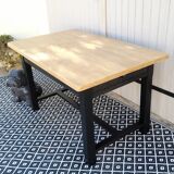 Table de ferme pieds carrés