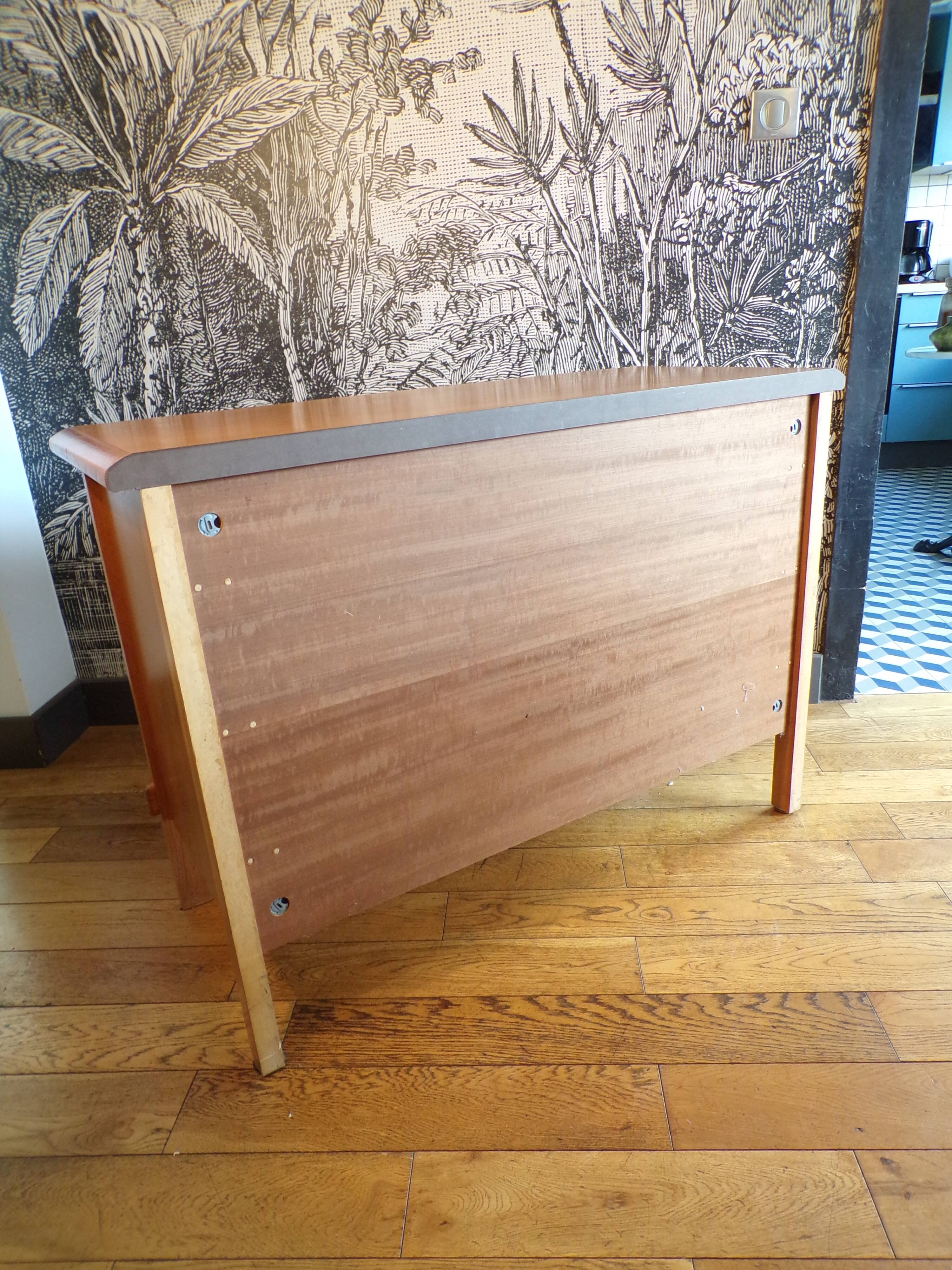 Elm chest of drawers 1970-80 3 drawers