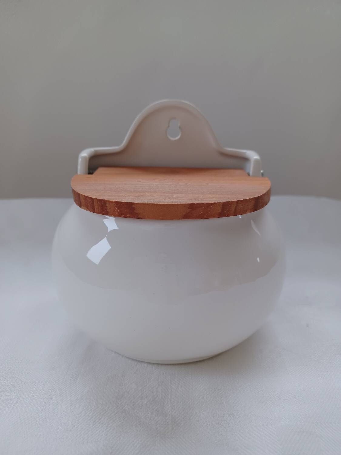 Pot à sel à suspendre
