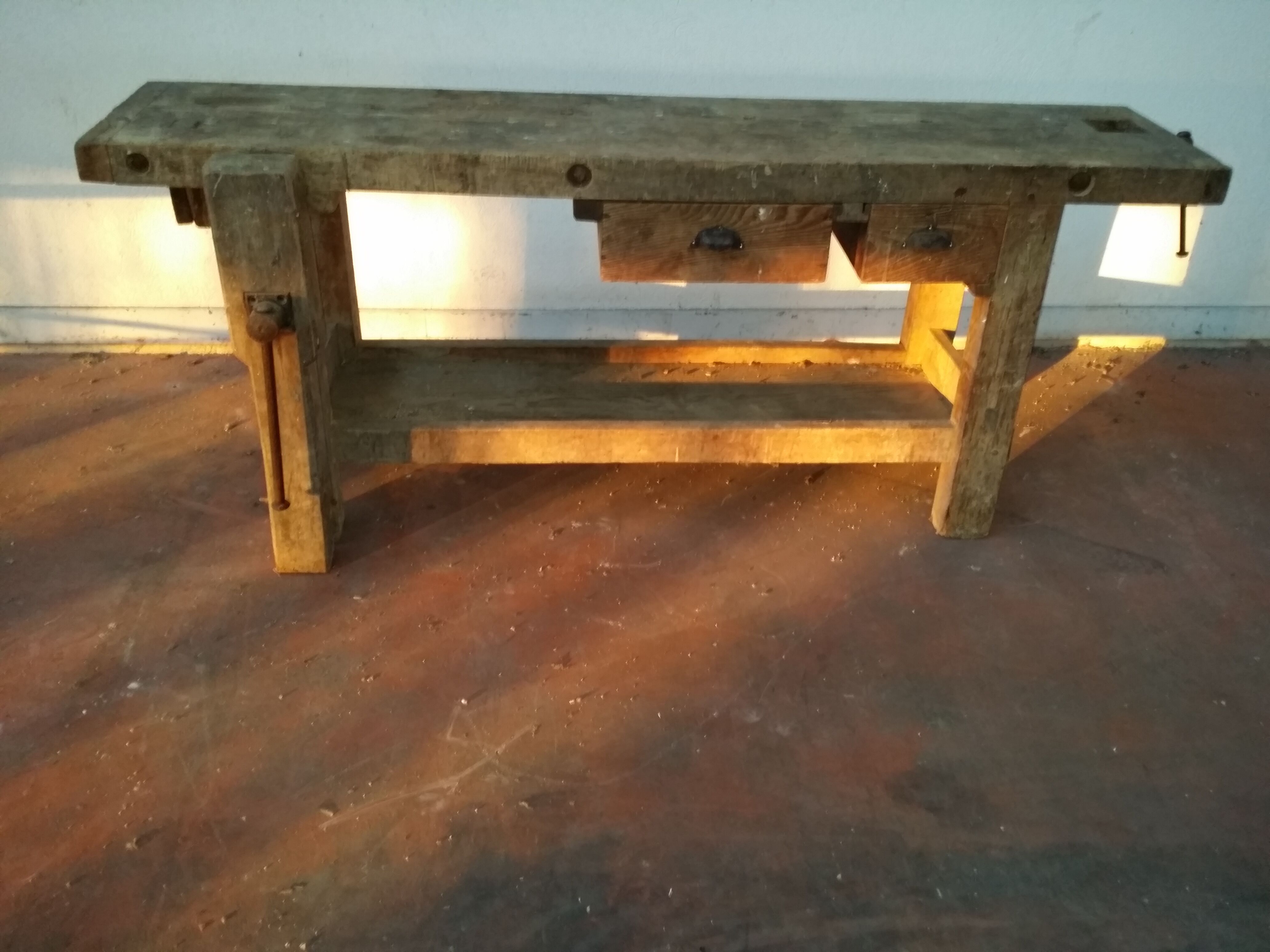 Carpenter workbench