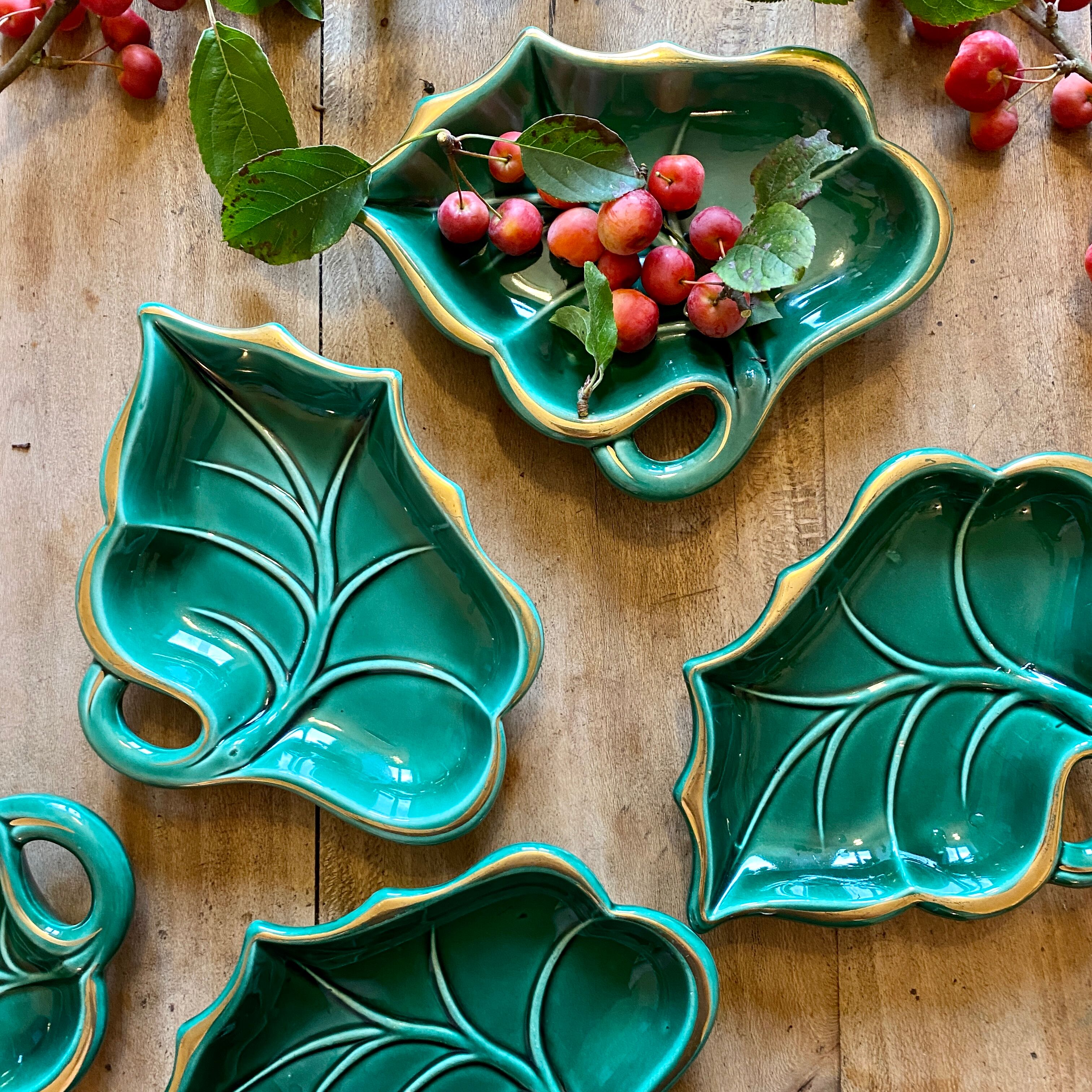 Set of 5 vintage pockets or raviers in green and gold ceramic