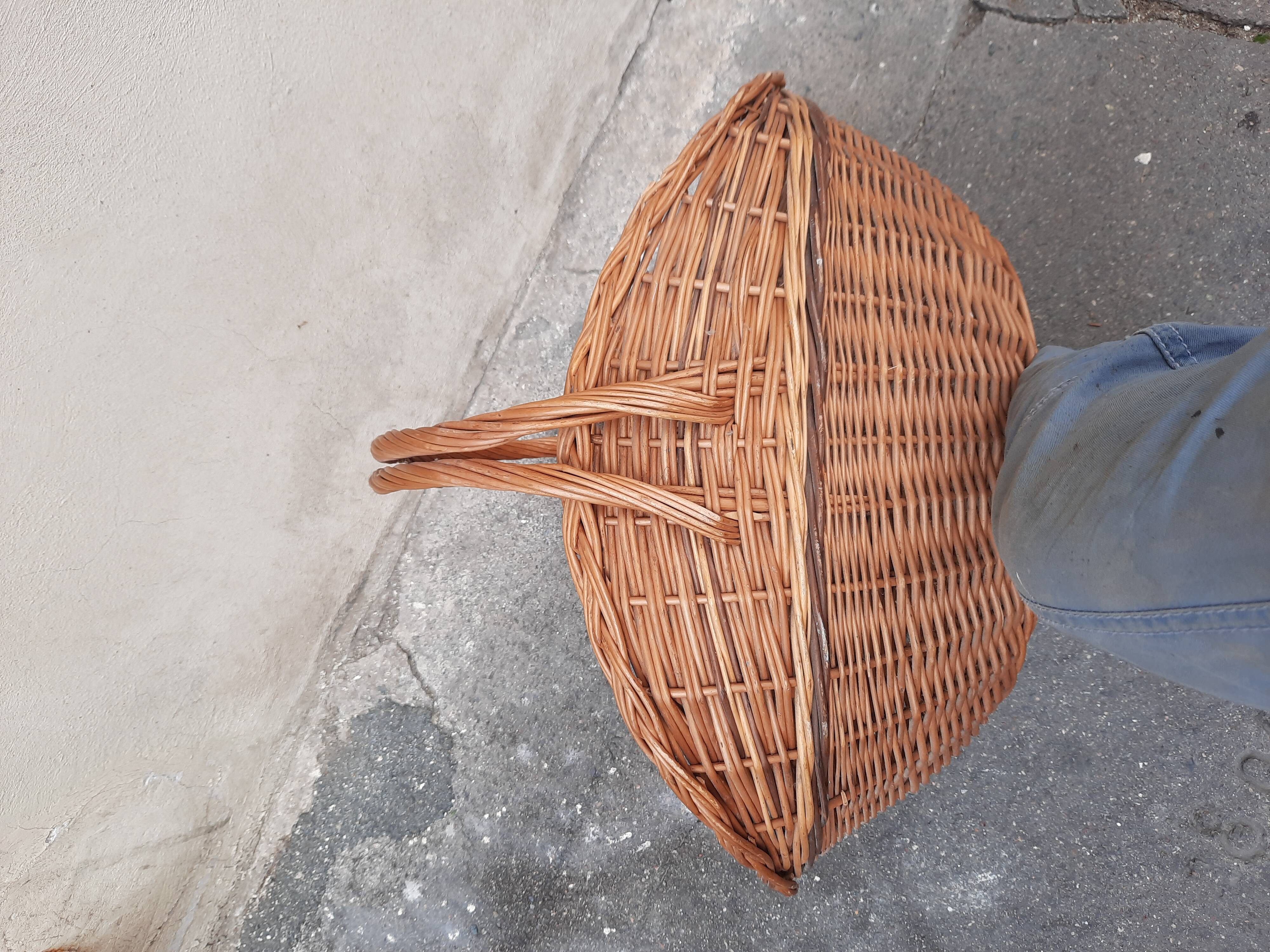 Wicker log basket