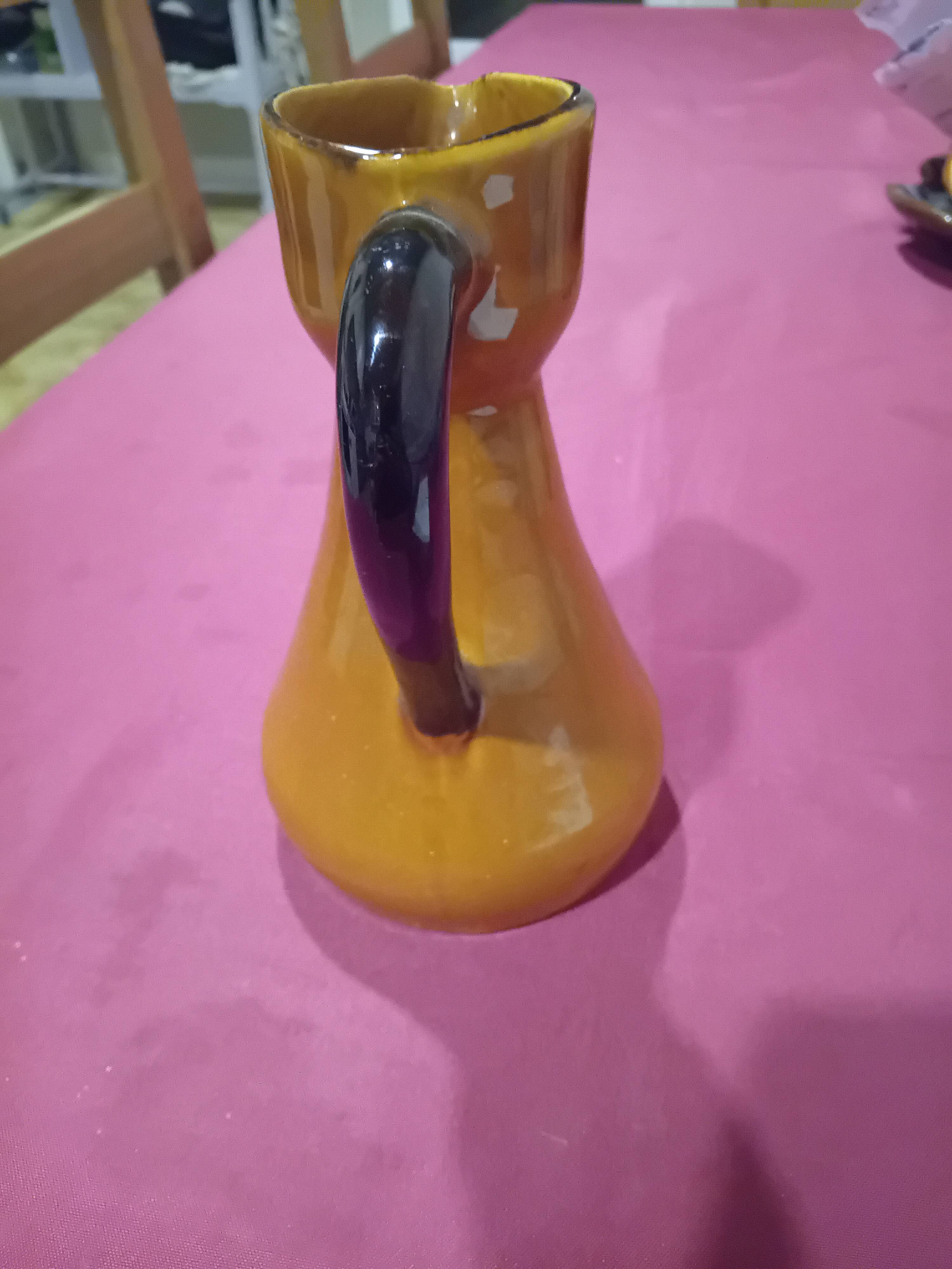 Languedoc Pitcher Poët-Laval