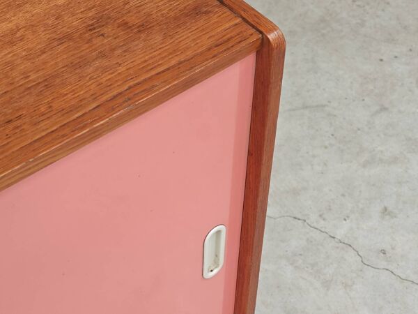 Buffet commode U-452 rose par Jiri Jiroutek pour Interier Praha 1960