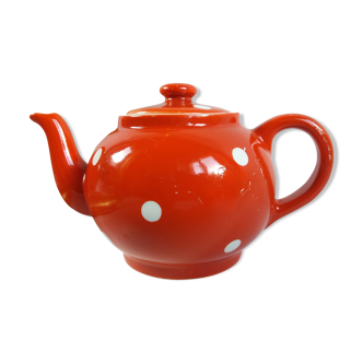 Red teapot with white polka dots 1957