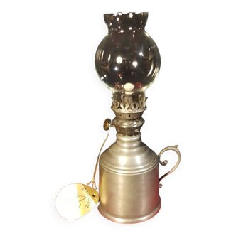 Petite lampe en étain