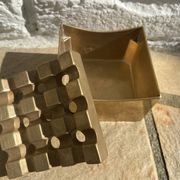 Ultime style ashtray