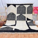 Handmade Moroccan Berber rug in wool, size 250 x 250 cm.