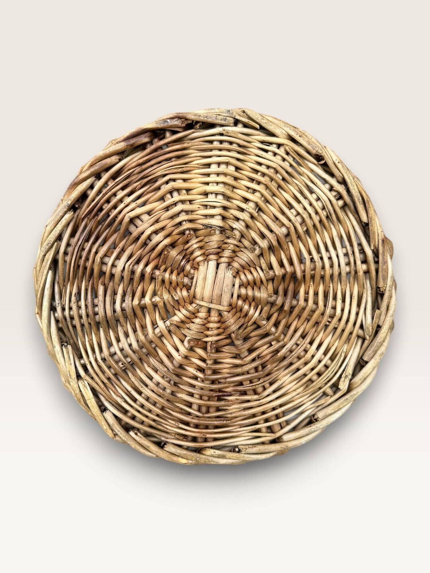 Round wicker basket, ⌀ 29 cm