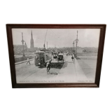 Photograph the tramway on pont de la garonne frames