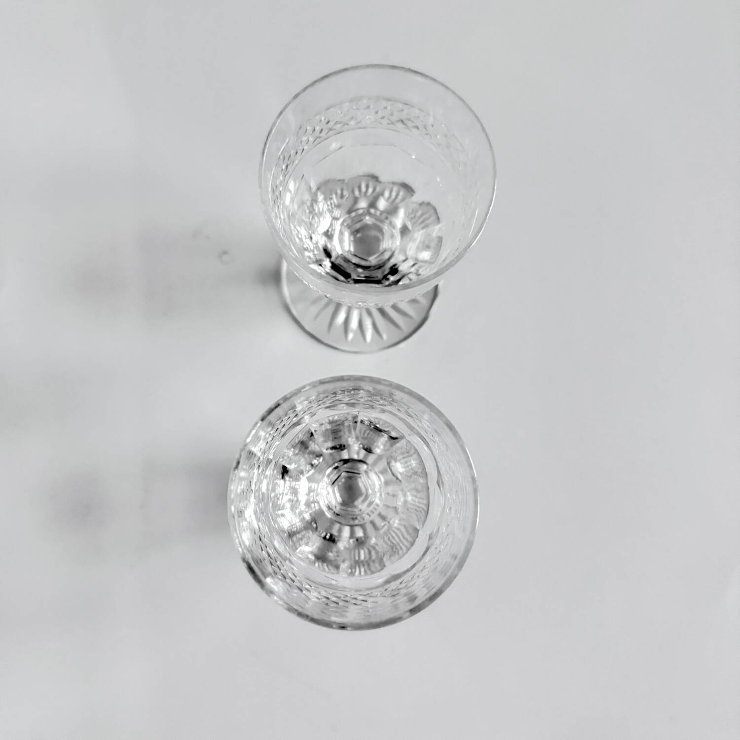 2 crystal Porto glasses by Saint-Louis, Trianon model.