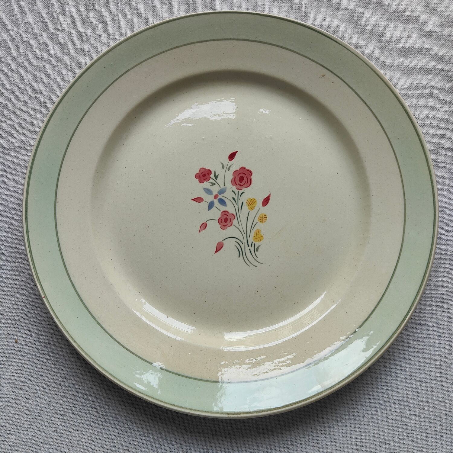 Flat round Creil Montereau