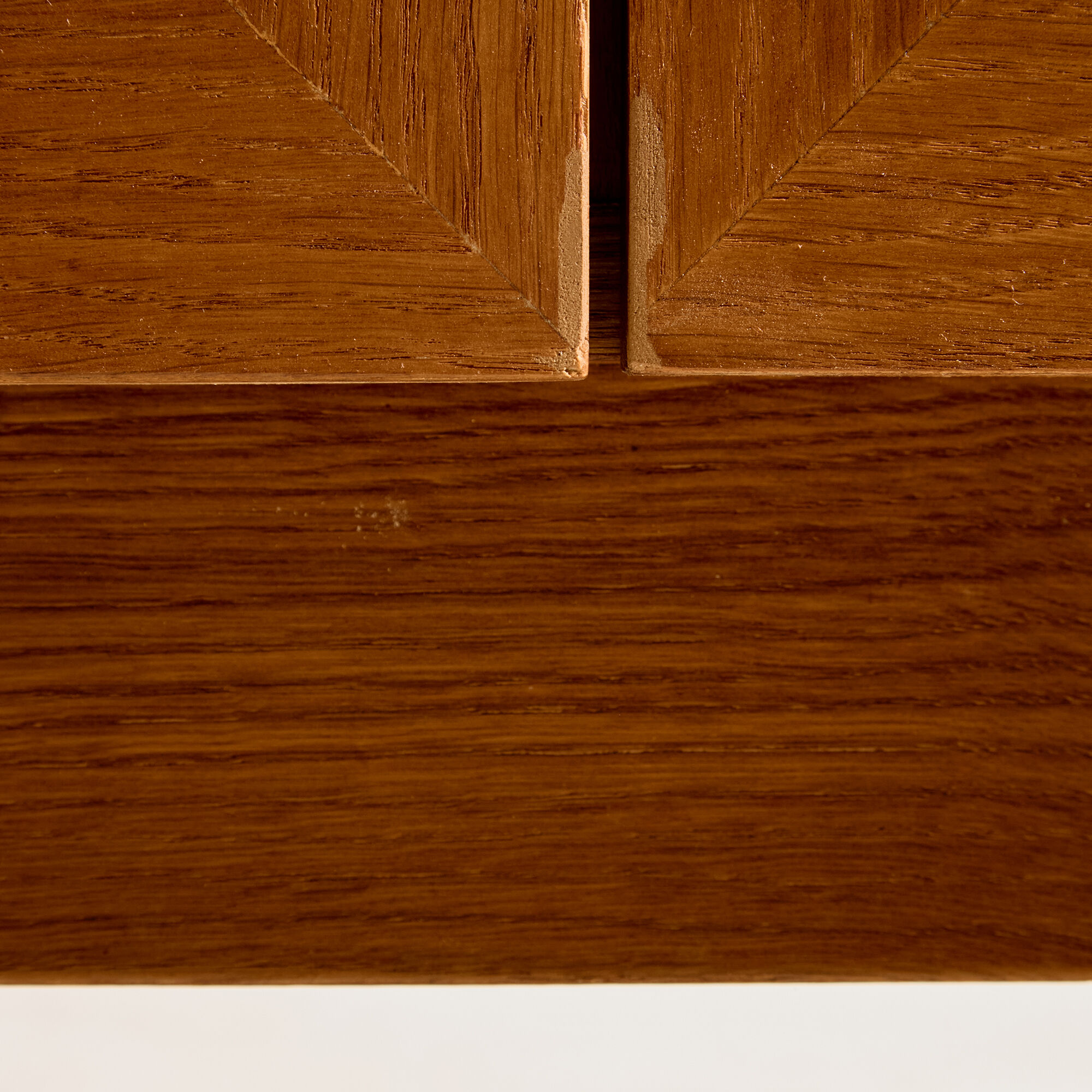 Enfilade Mózer by the Hungarian Applied Arts Society
