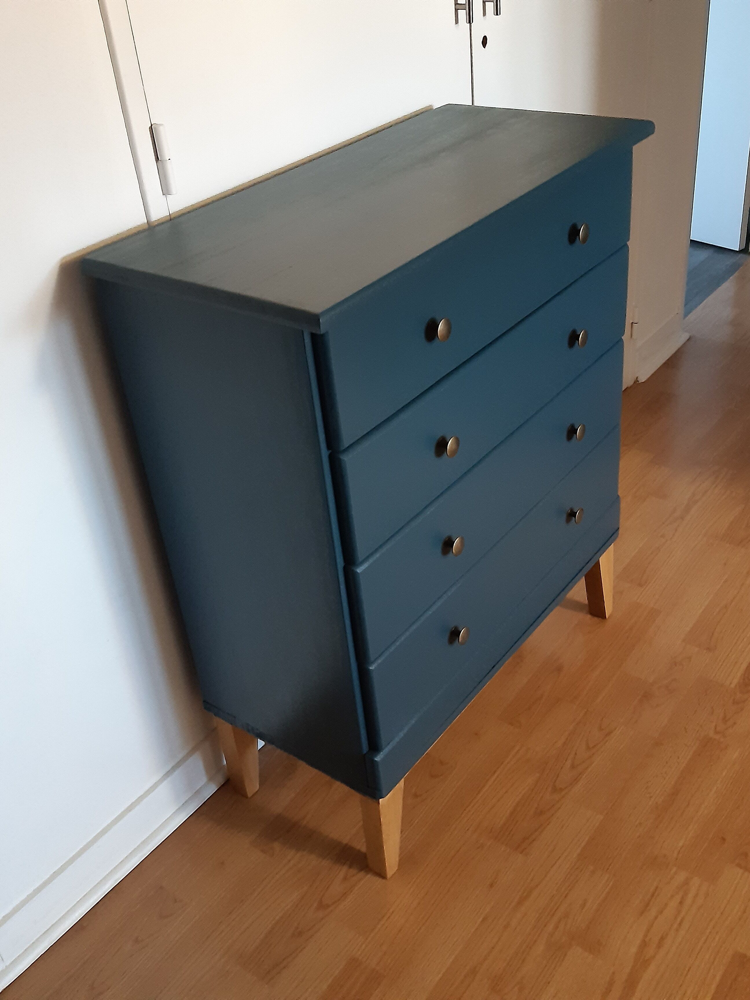 Commode scandinave bleu ganne