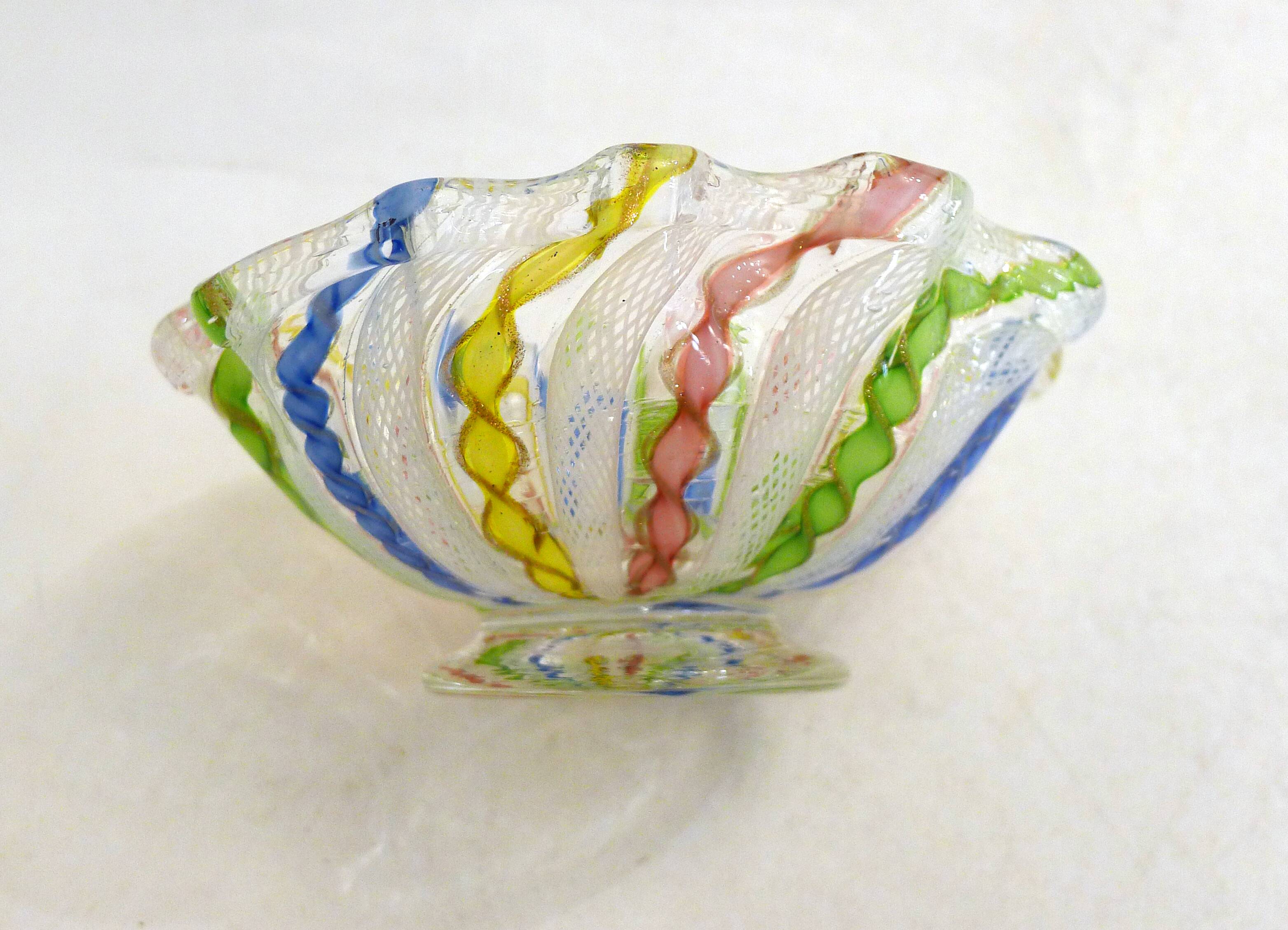 Small tangy glass bowl from Murano, 1960s.