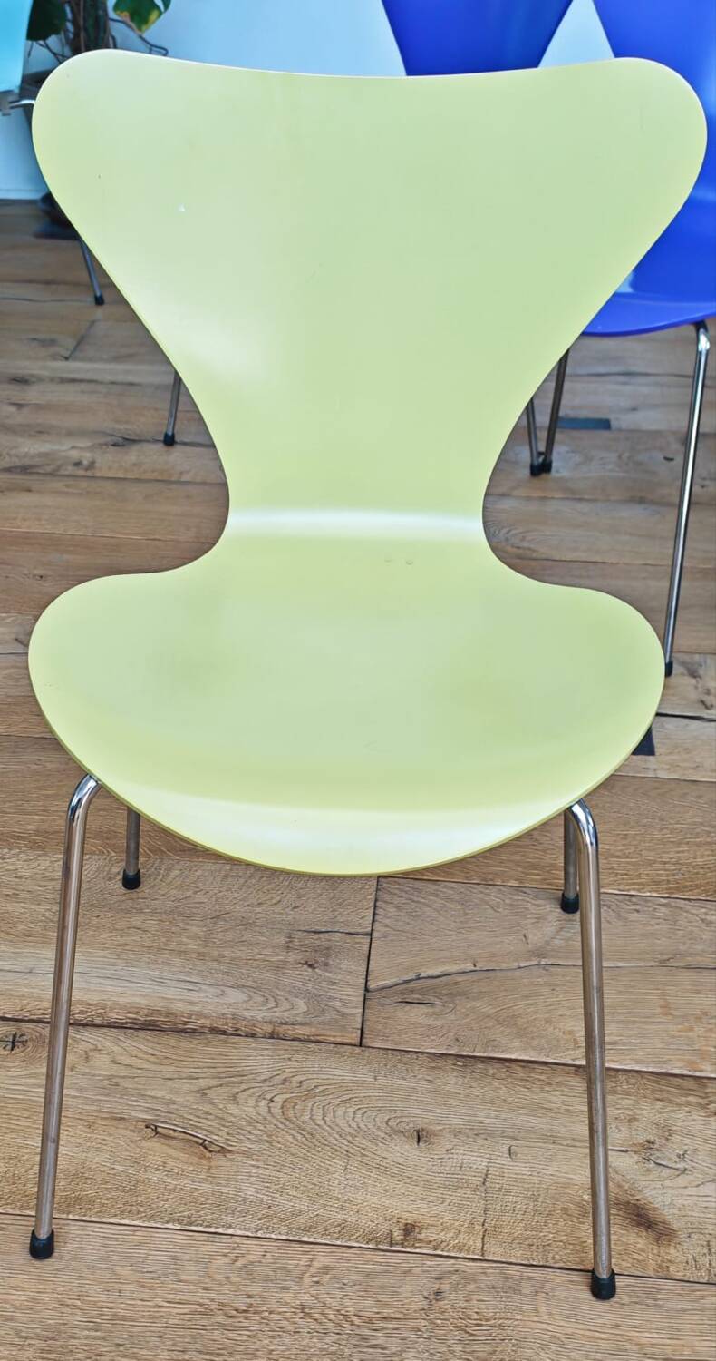 Fritz Hansen Series 7