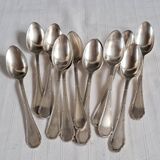 37-piece cutlery set in the liner style