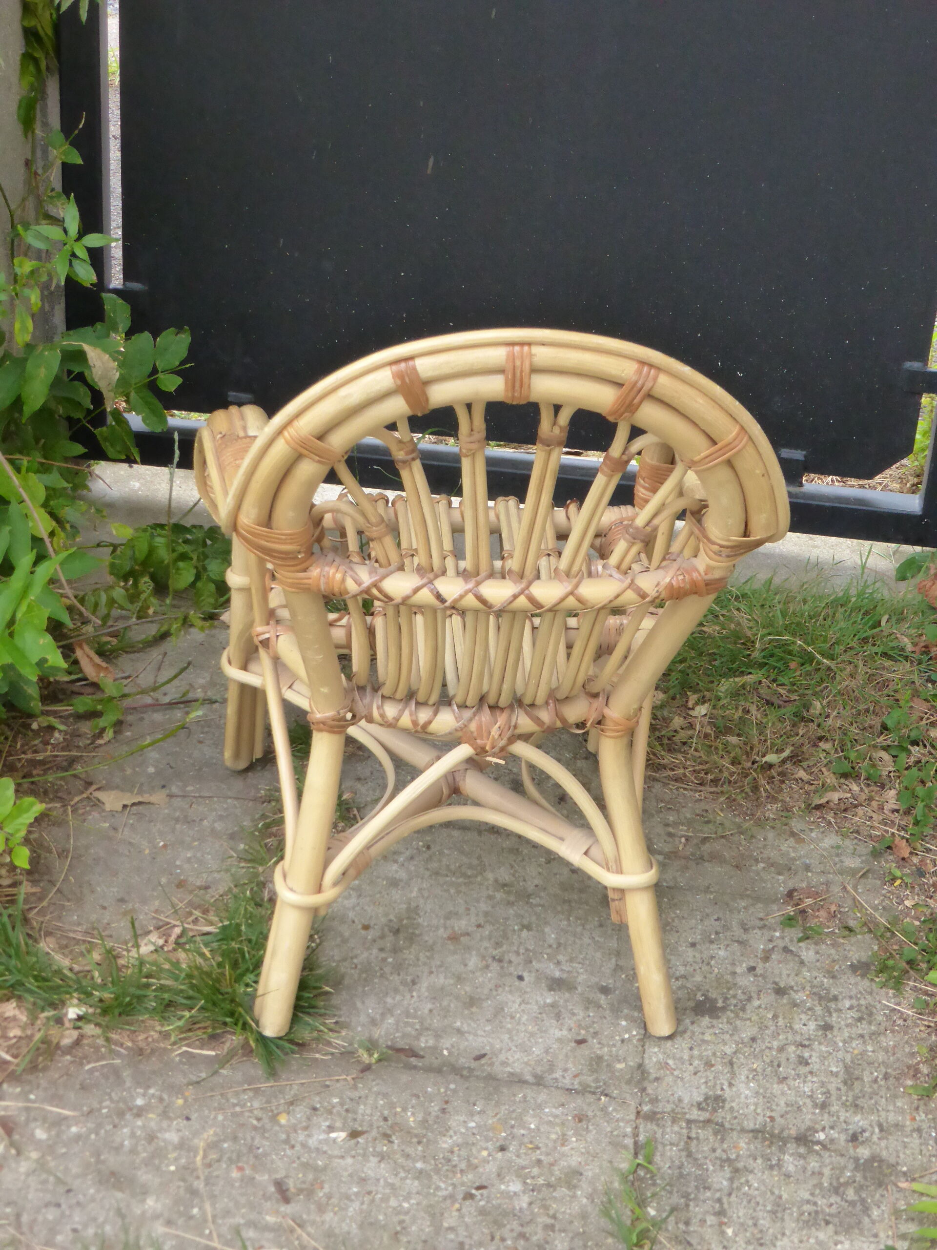 1960/70 vintage children's chair, rattan chair and wicker