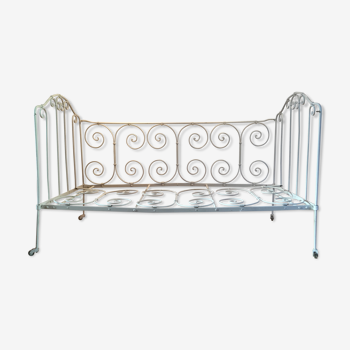 Sofa - Vintage wrought iron children's bed