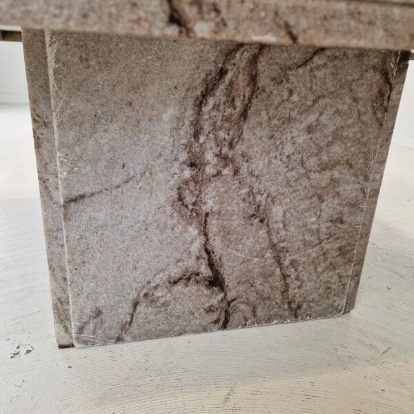 Table d’appoint en granit, années 1980