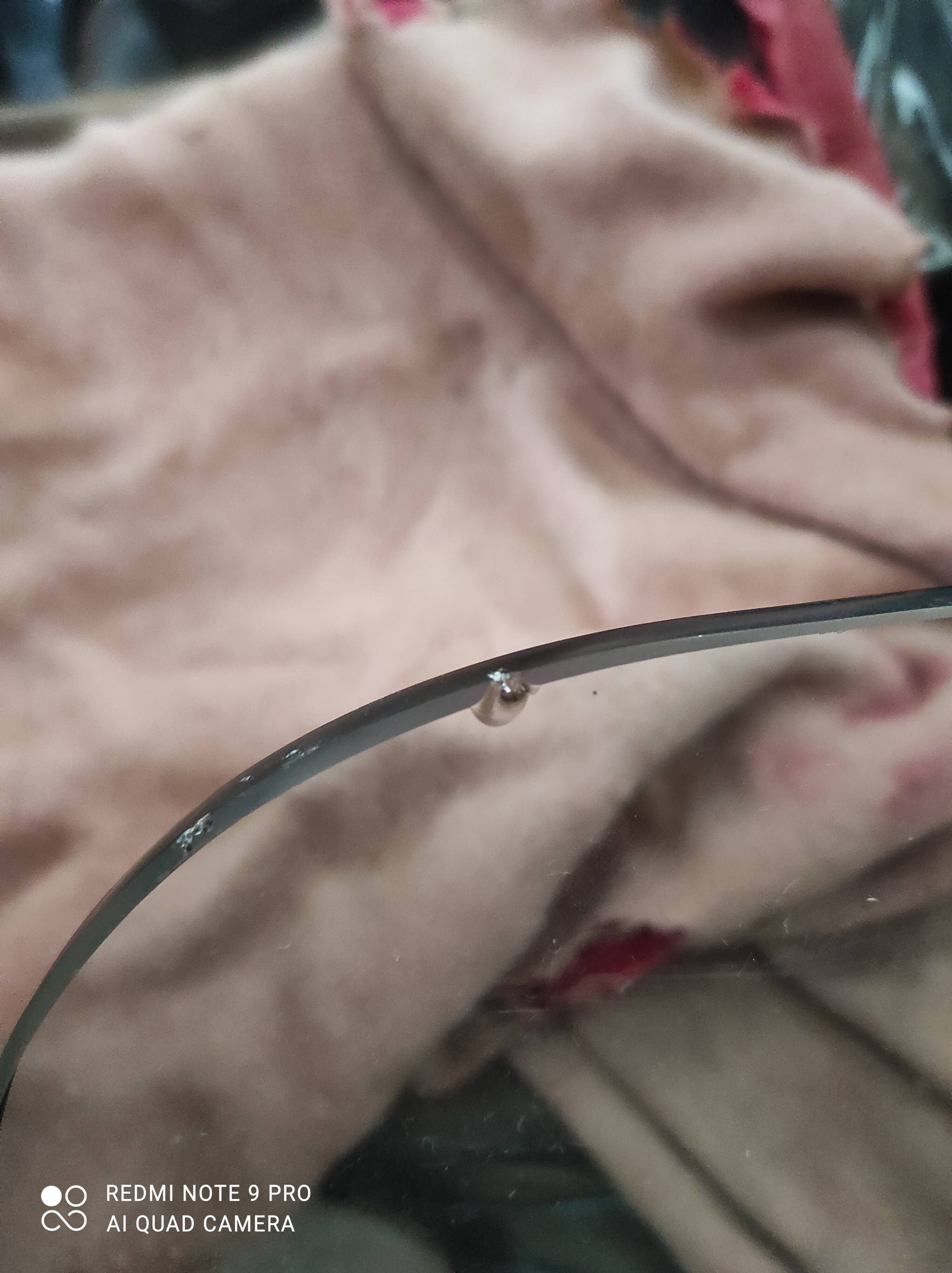 Table foot "branch" on glass