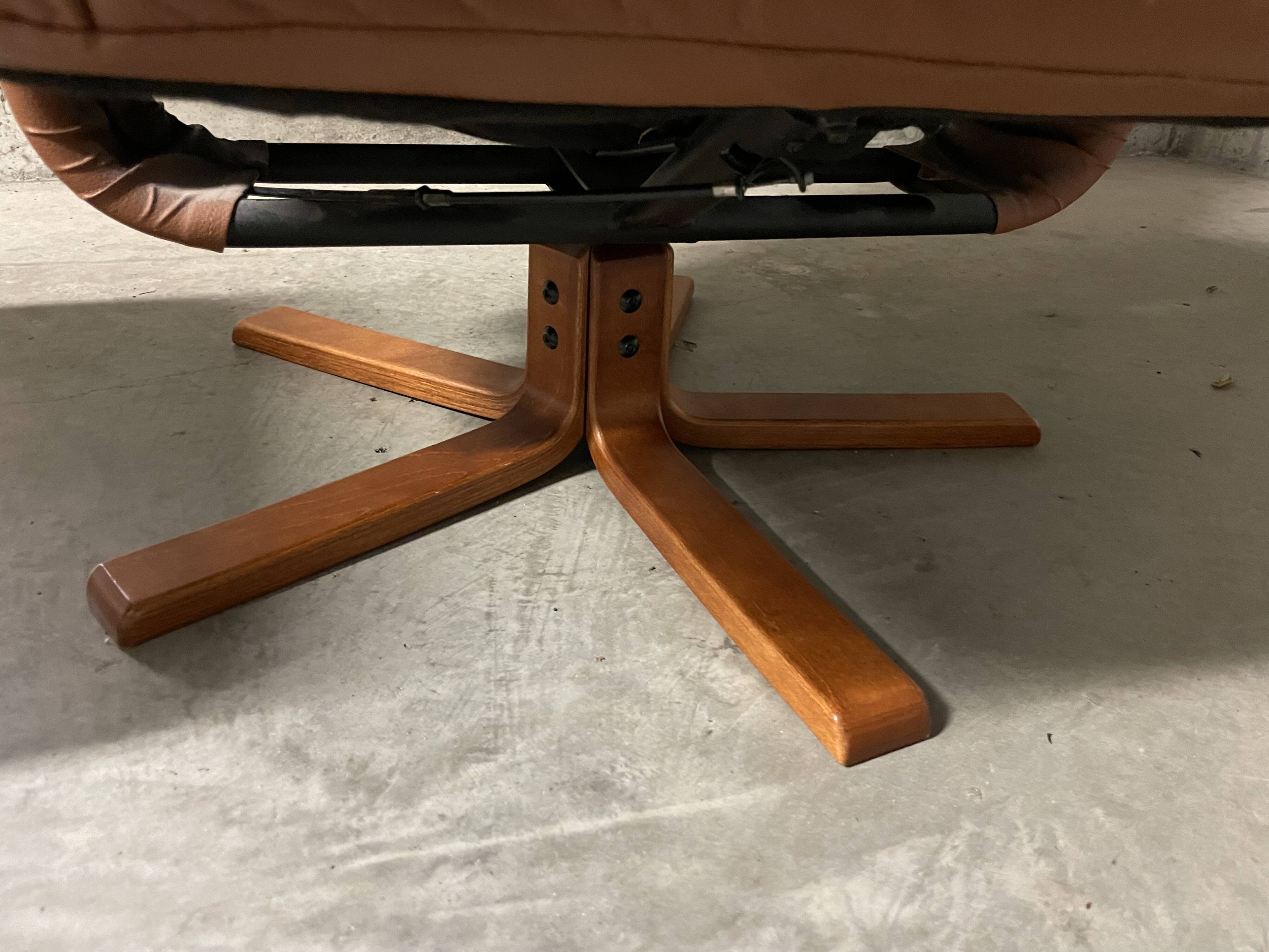 Unico leather armchair and ottoman