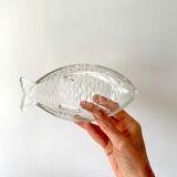 Transparent glass raviers in the shape of a fish