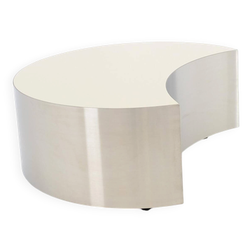 Unique side table, half-moon shape, brass/steel and polished laminate, size M.