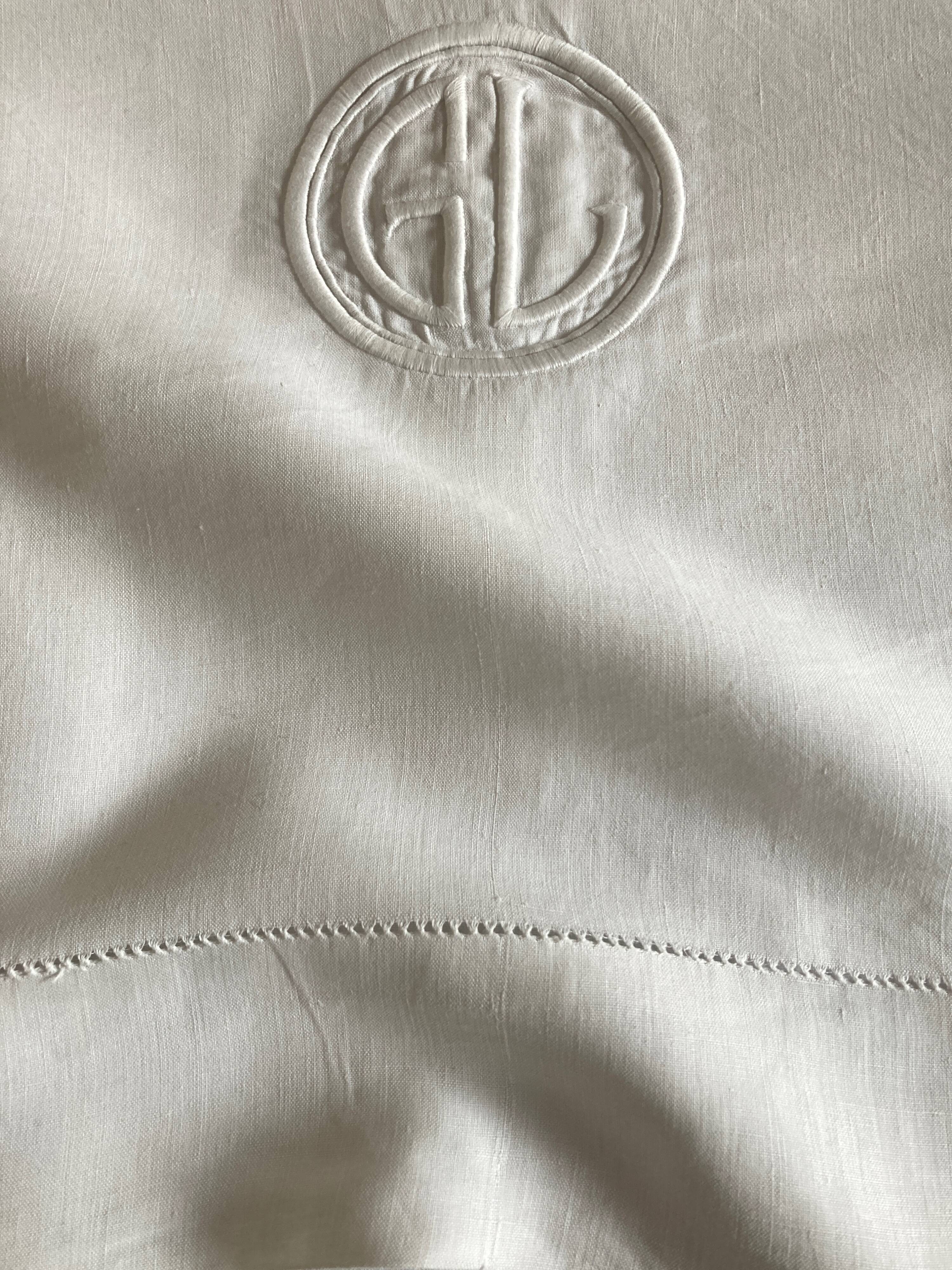 Modernist XL sheet in art deco linen thread L240