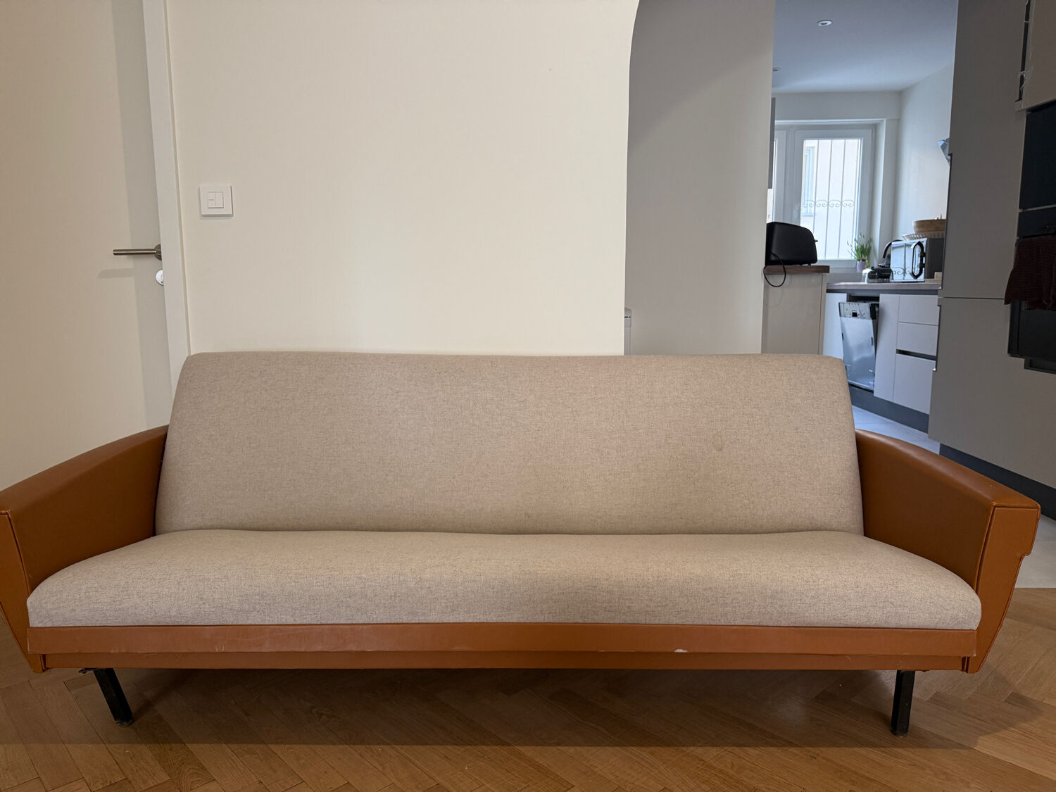 Convertible sofa design