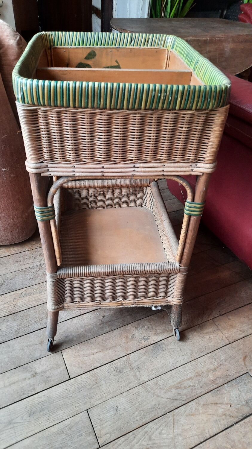 Rattan and bamboo worker