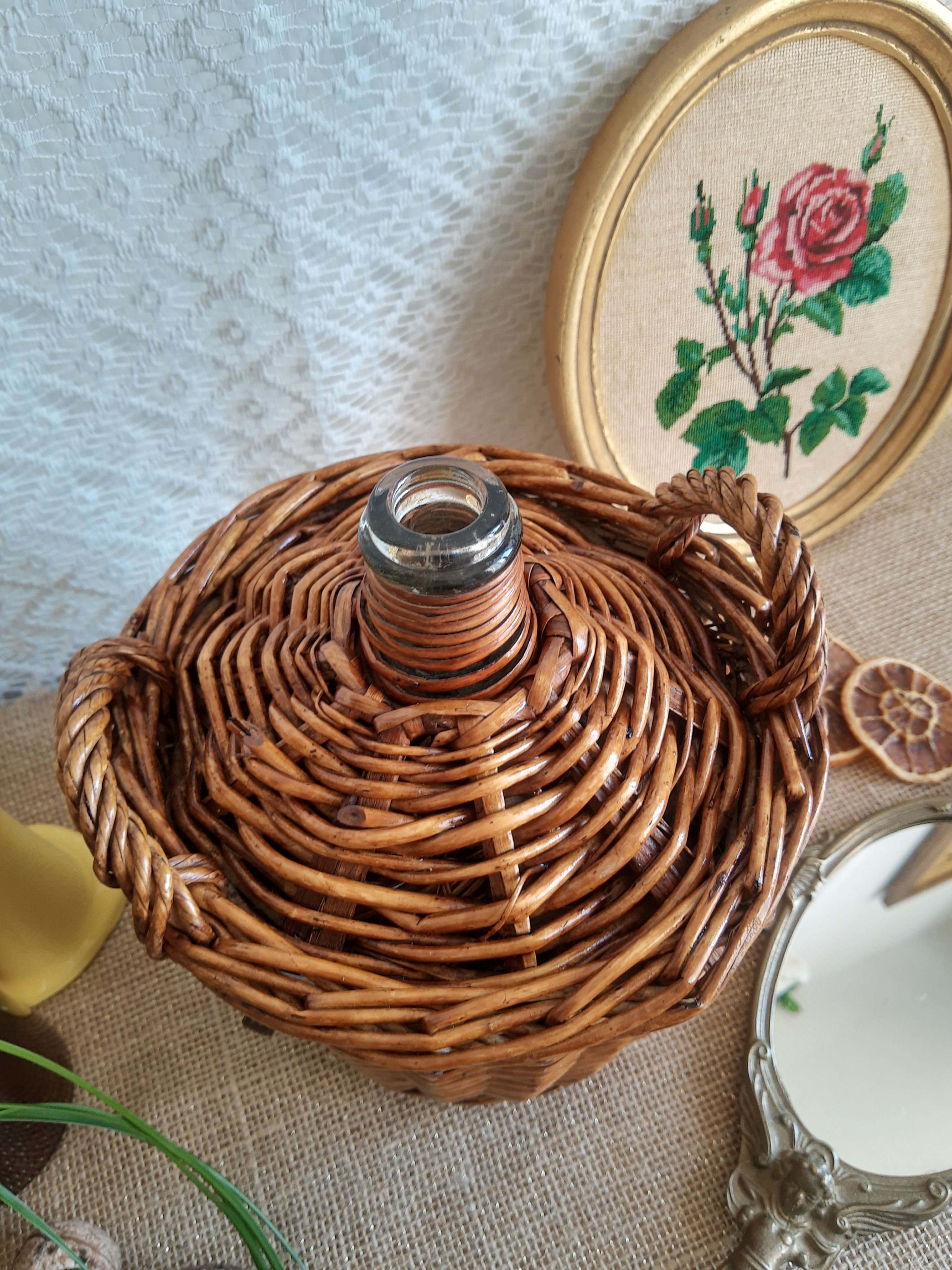 Small canister demijohn in glass circled with wicker - vintage