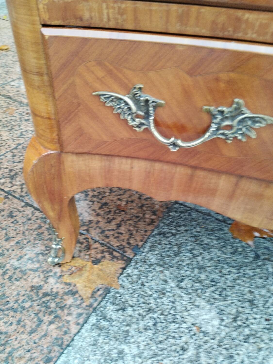 Commode ancienne en bois et marbre style Louis XV