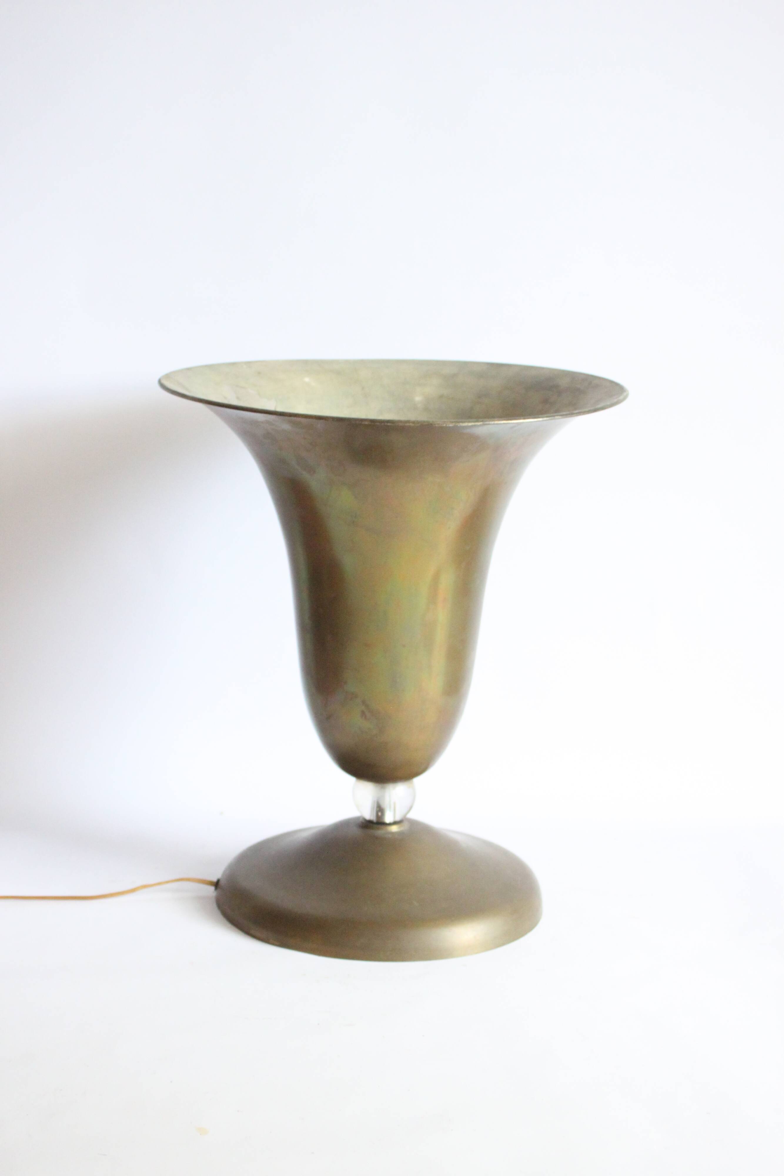 Lampe calice en laiton de style Art déco, années 1930-1940