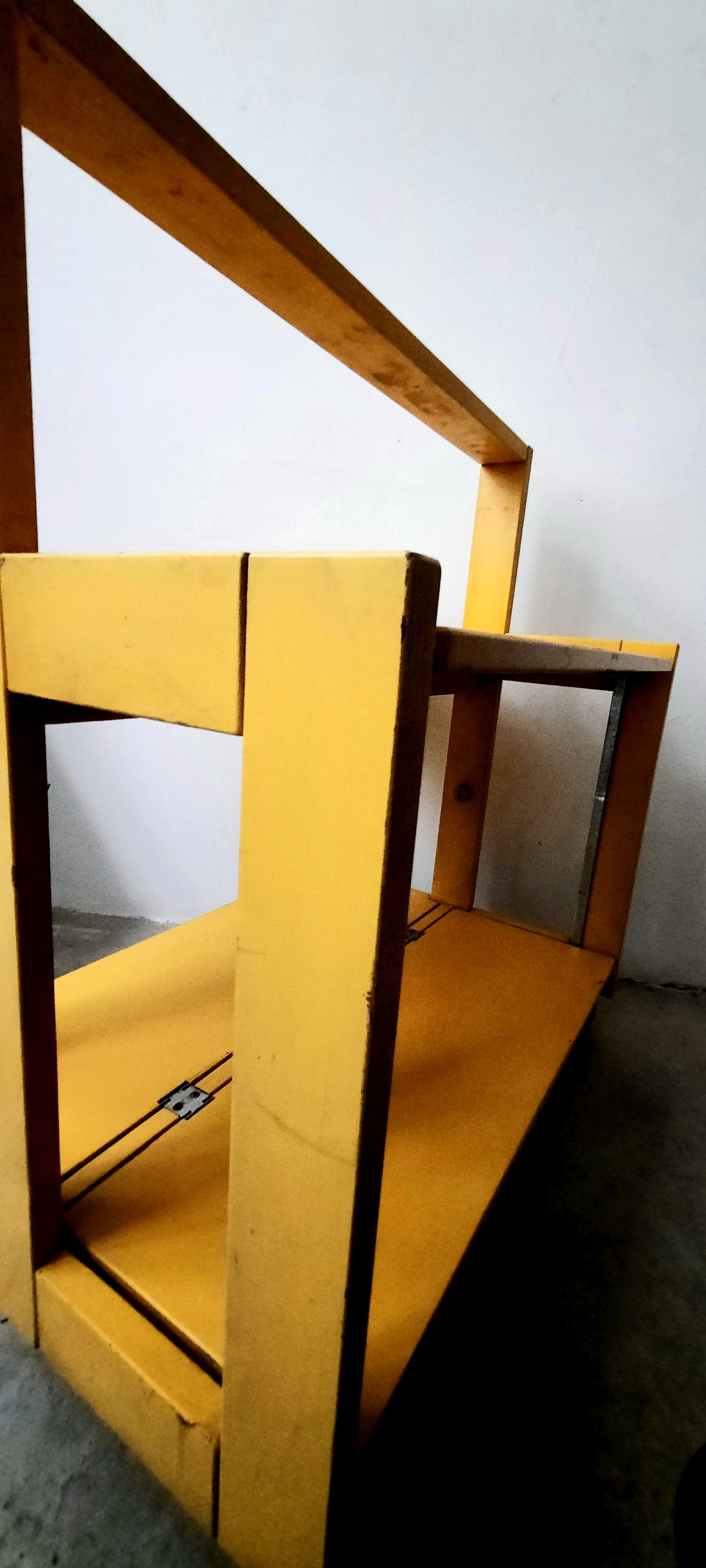 Rolling table / italian folding dessert by Ciatti in yellow laqué wood around 1970