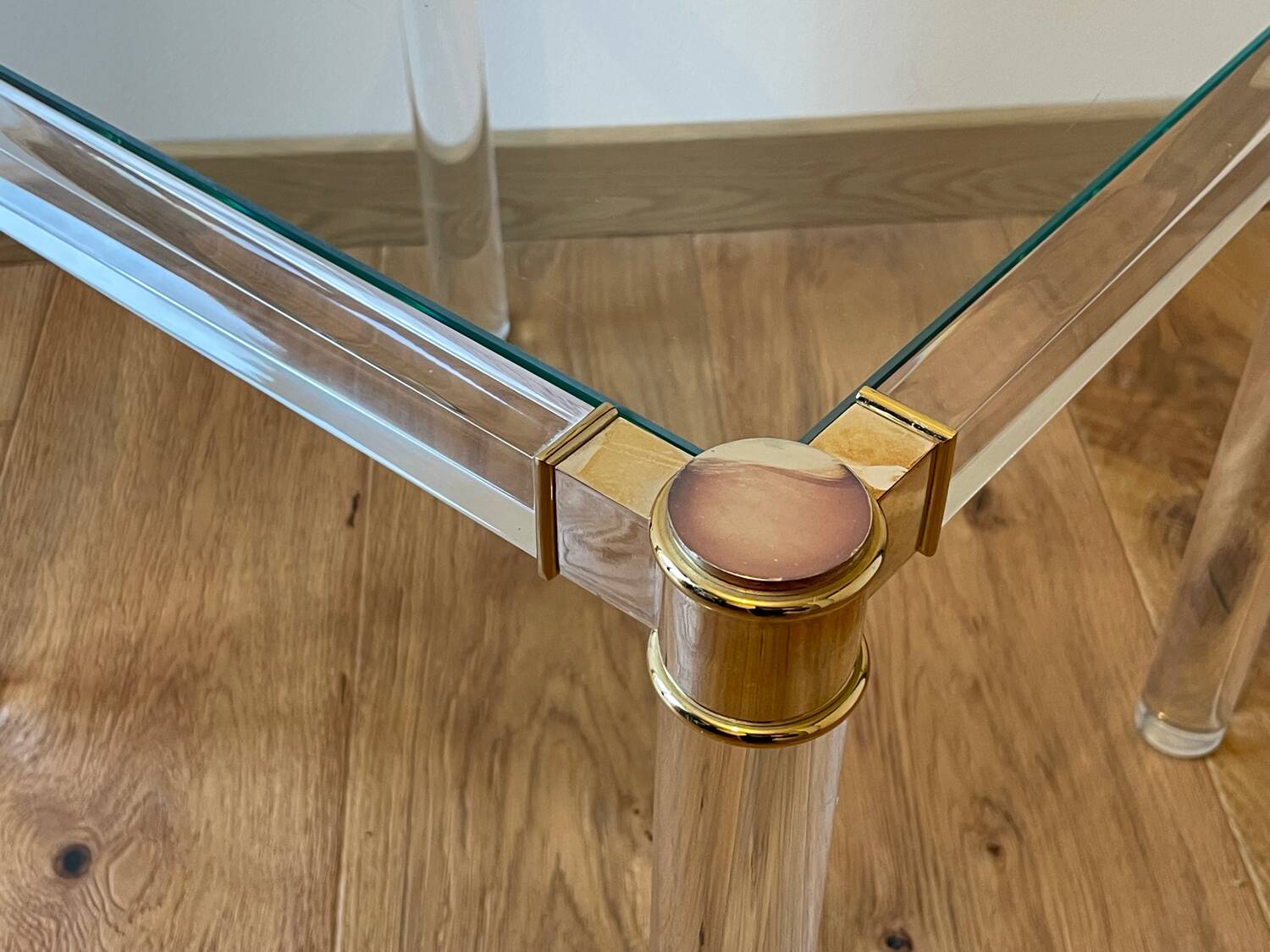 Bedside table, end table in plexiglass and glass, 1970