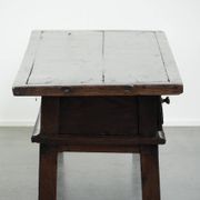 Table basse en bois de châtaignier du XVIIIe siècle d'Europe du Sud