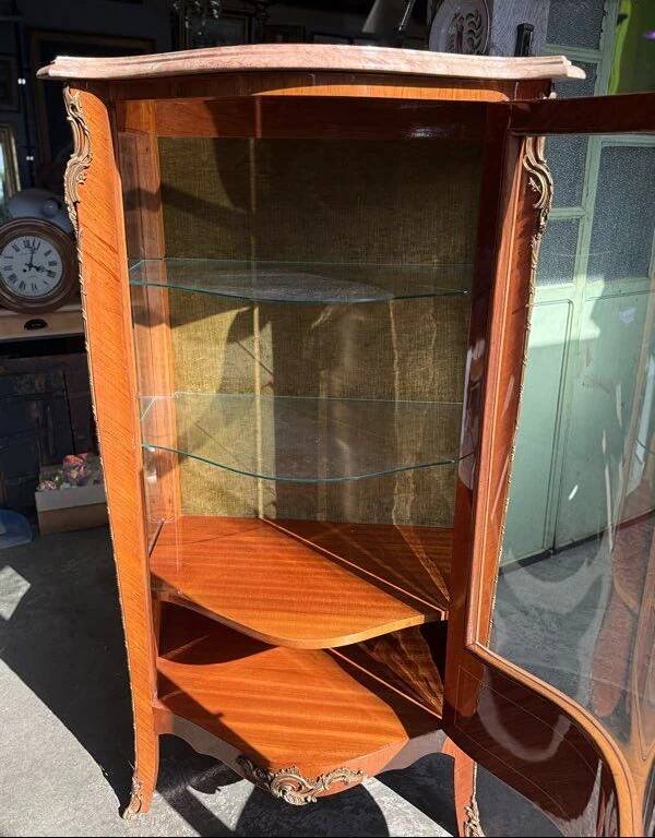 Display cabinet – Louis XV style – Ornament – Marquetry and Bronze / Brass