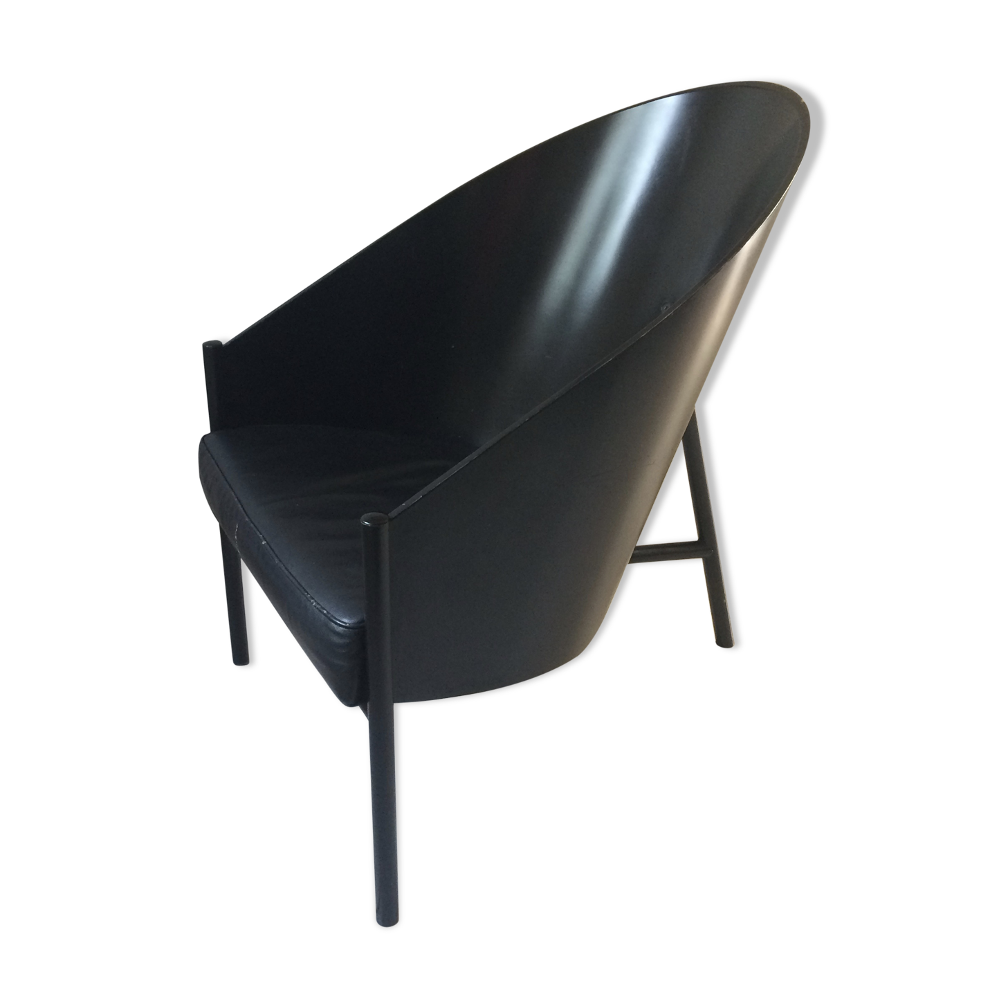Fauteuil Pratfall design Philippe Starck édité par Driade en 1984