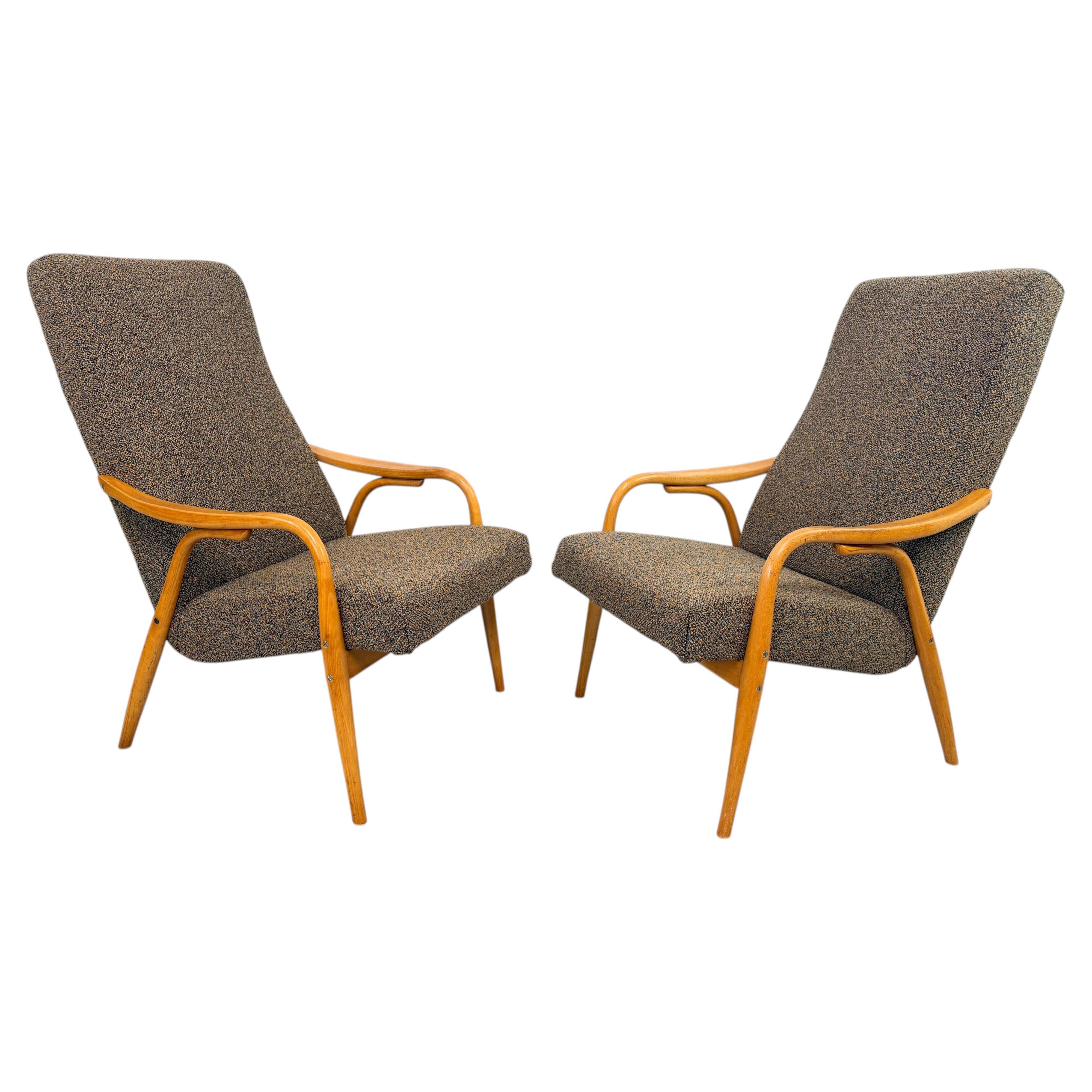 Mid-century modern armchairs Ton 947 by Antonín Šuman