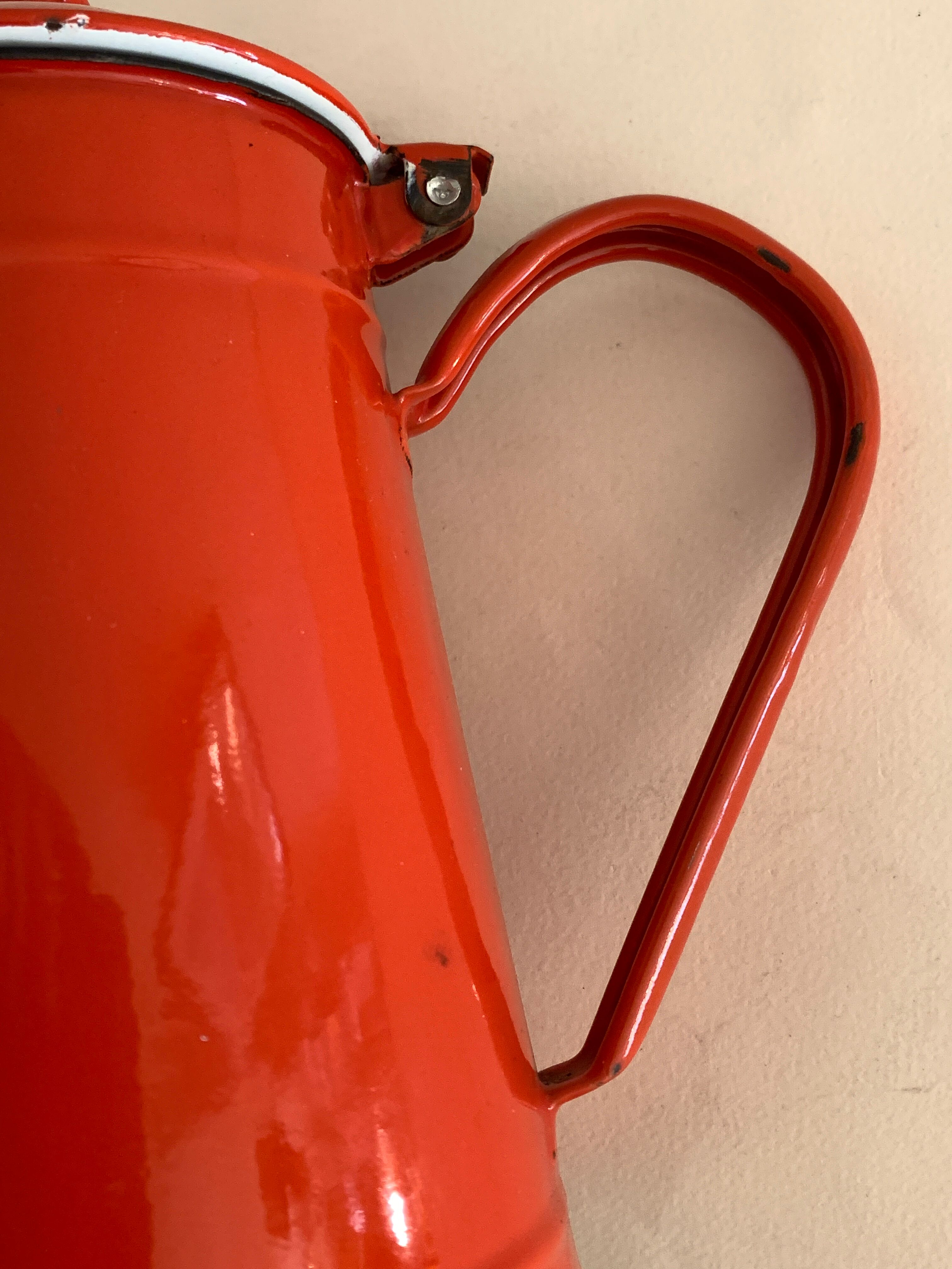 Enamelled sheet metal coffee maker, 1960