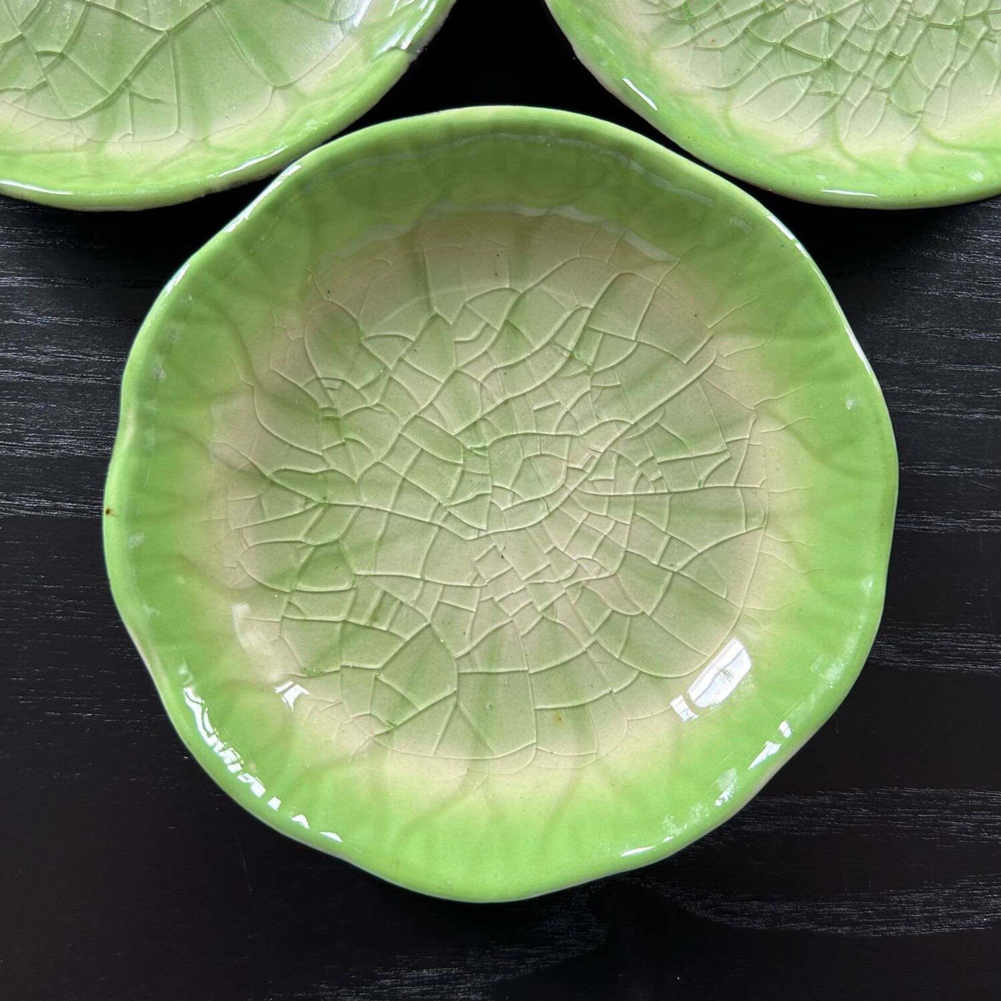Set of 3 cracked cups