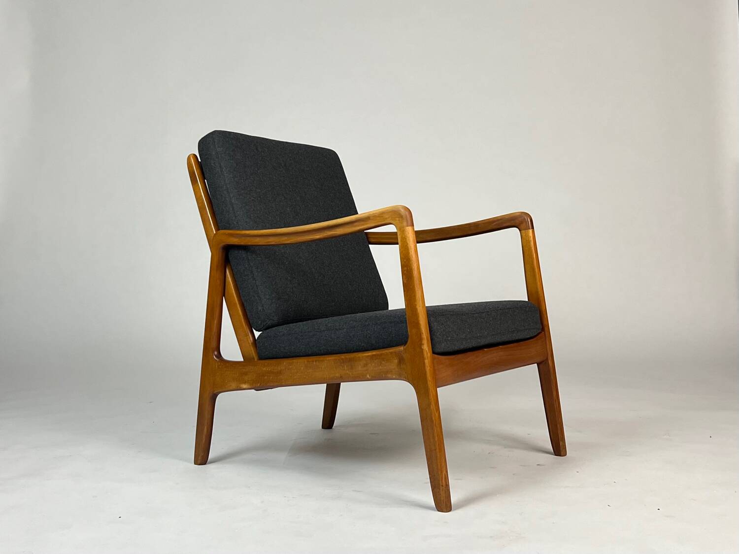 Ole Wanscher FD109 armchair by France & Daverkosen 60s vintage Danish