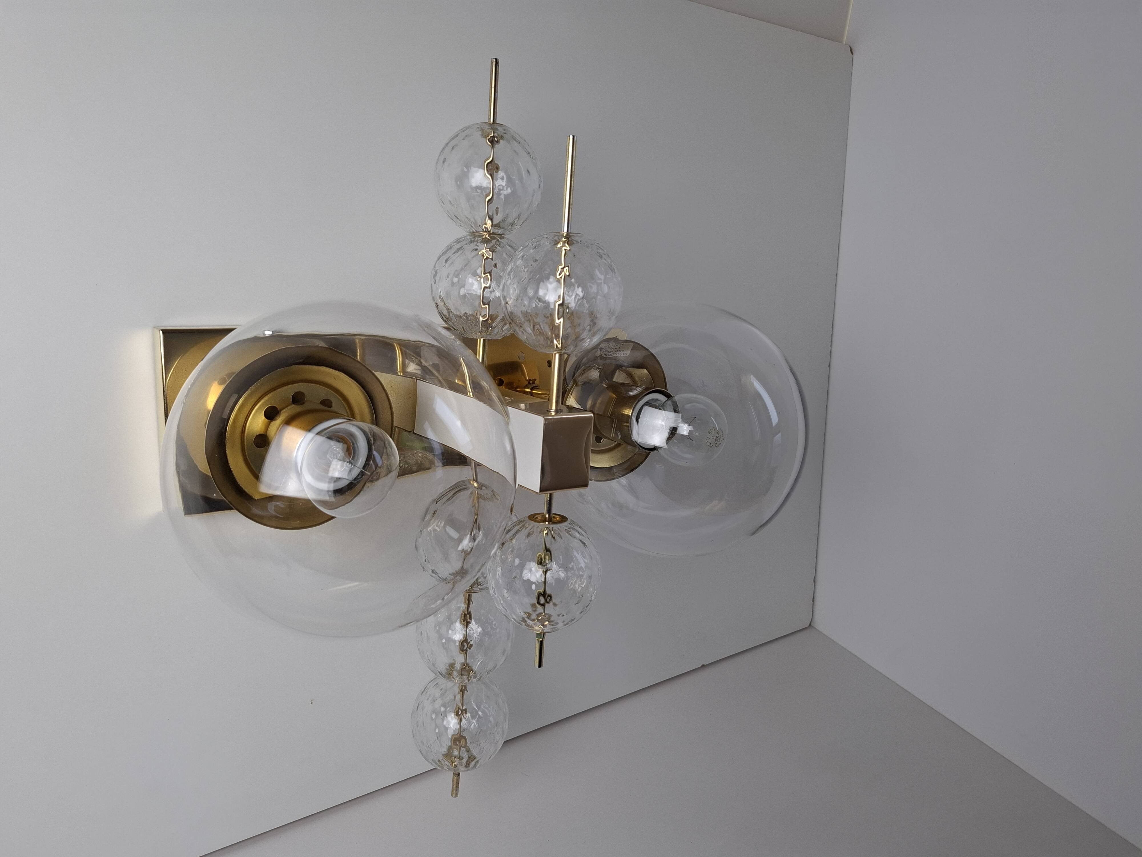 Applique murale tchèque en laiton et verre du milieu du siècle, par Kamenický Šenov, années 1970