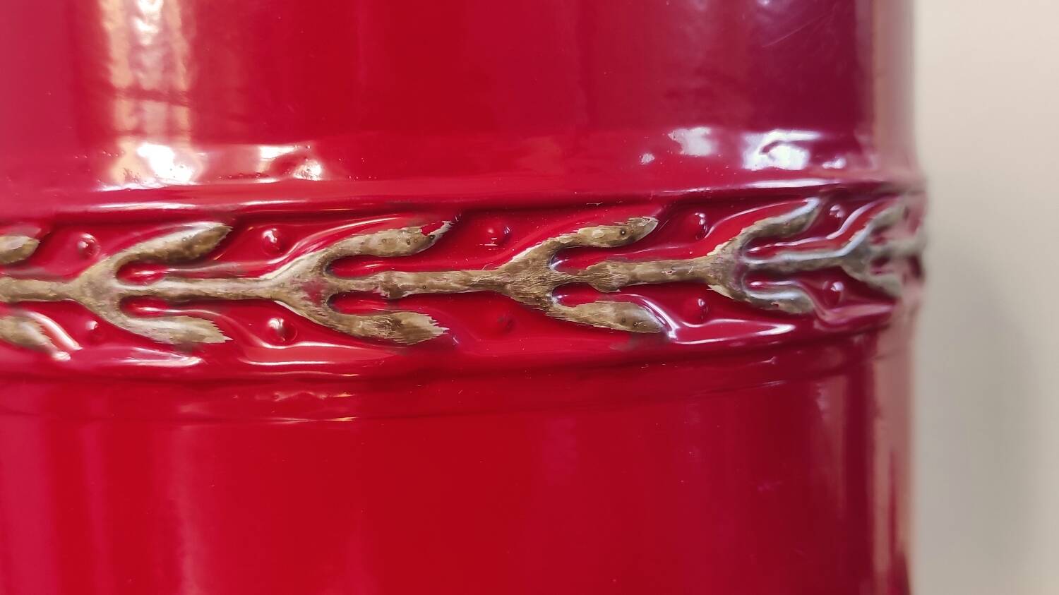 Large decorative red lacquered metal teapot - Vintage Asian style