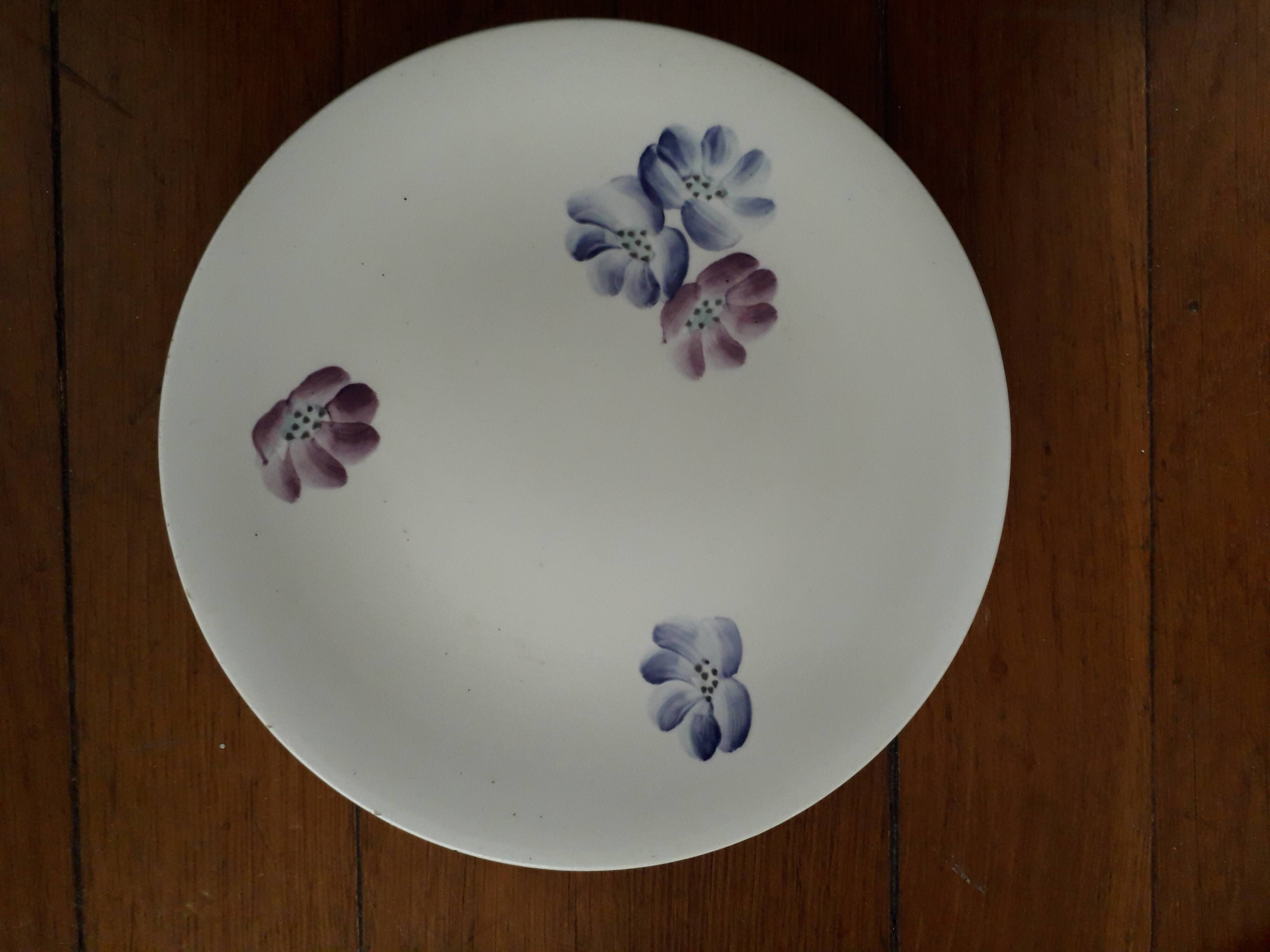 10 dessert plates from the Longchamp factory