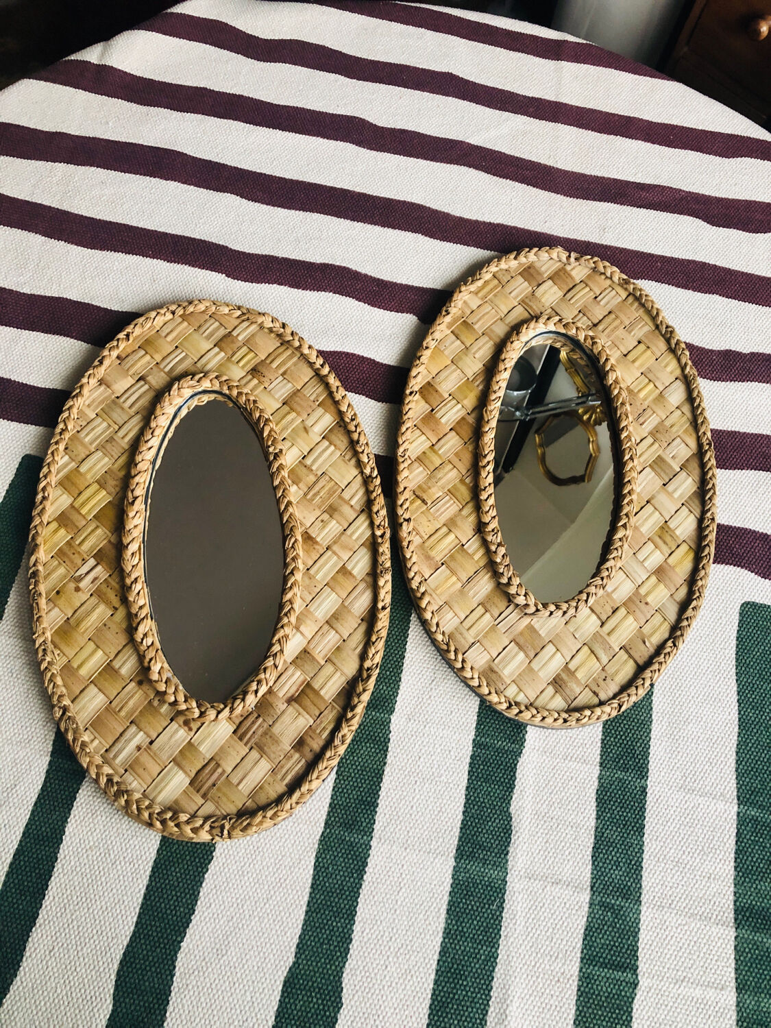 2 mirrors in natural basketry, 49x30 cm