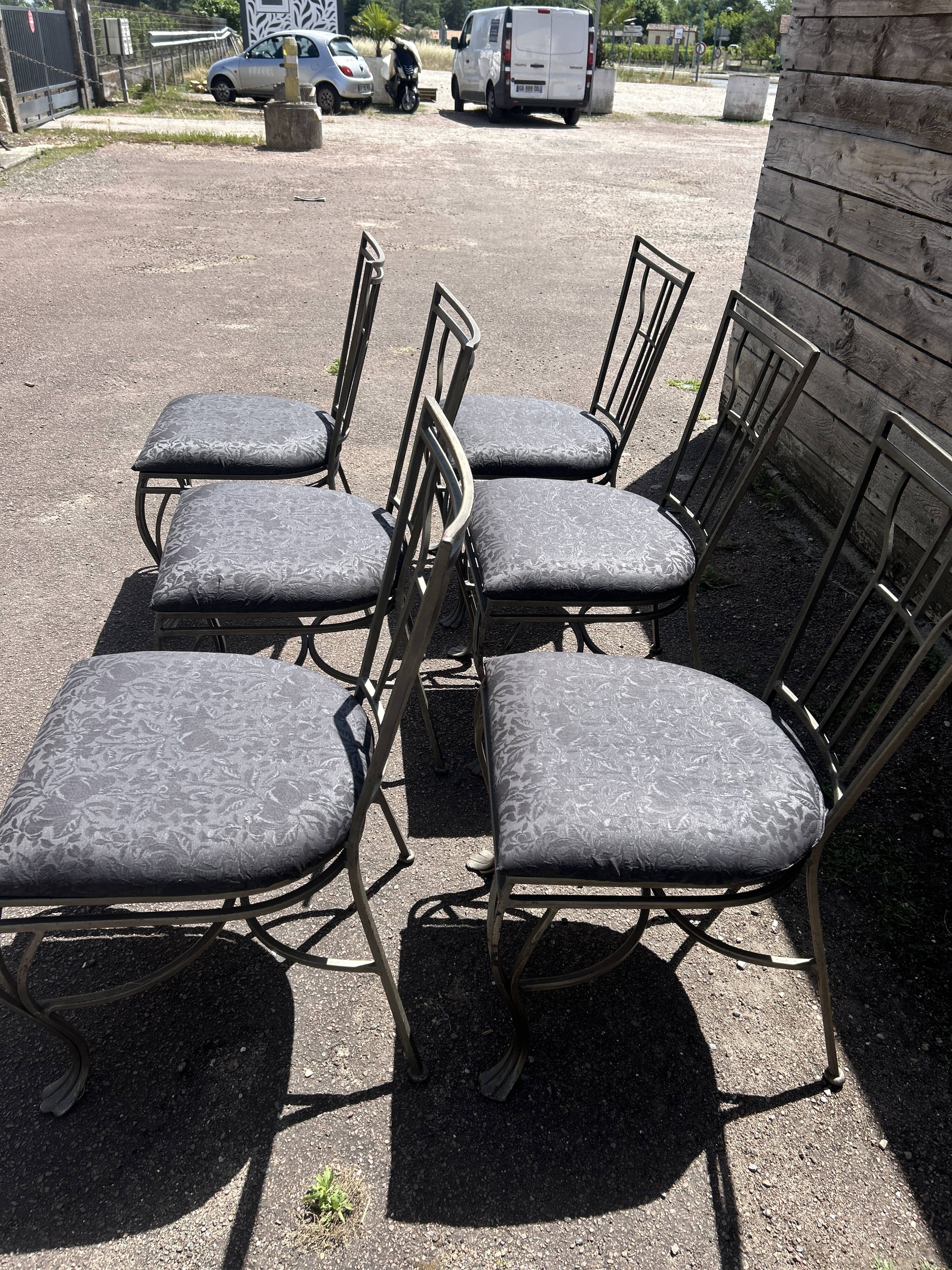 6 wrought iron chairs with fabric seats