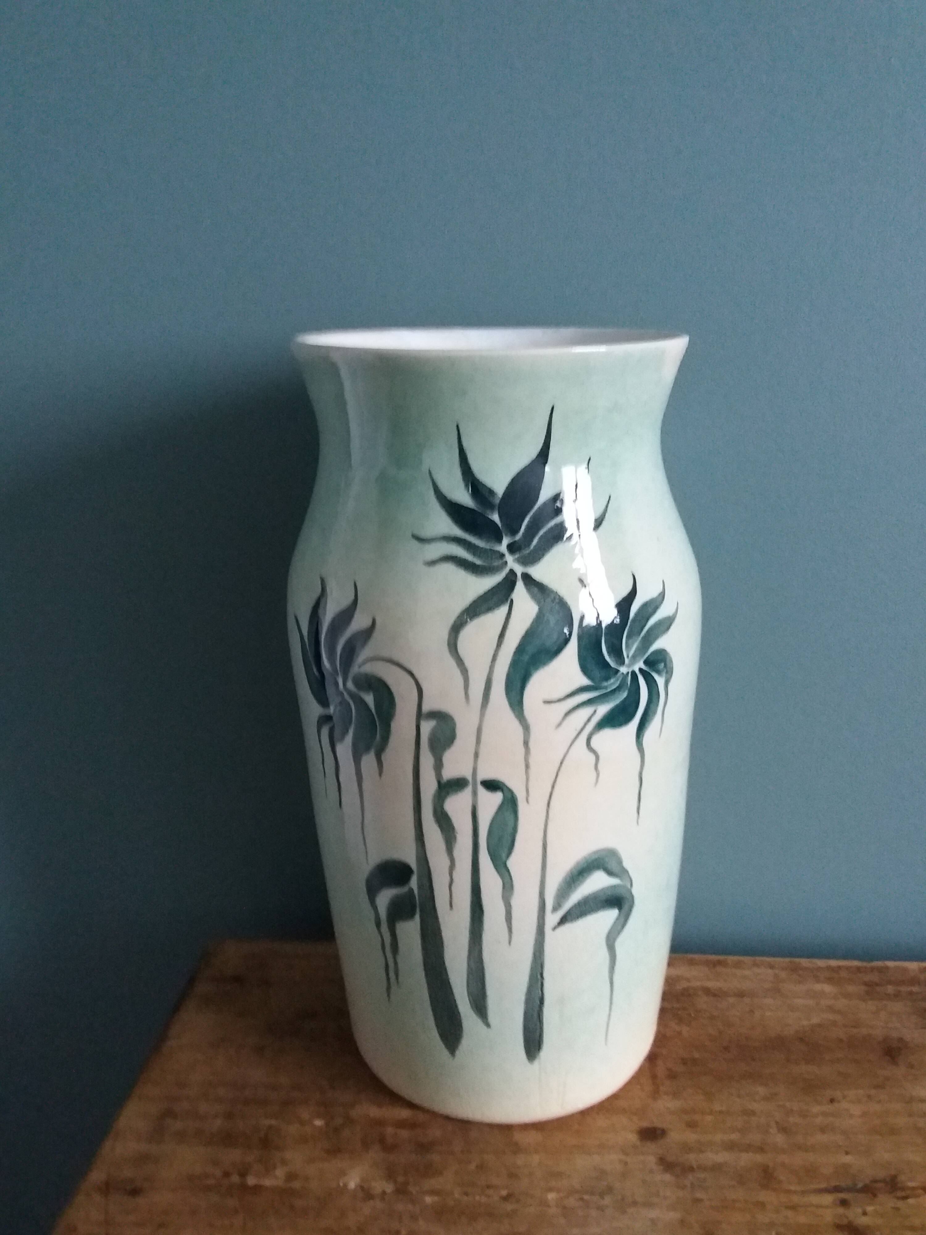 Vase signed Gabet