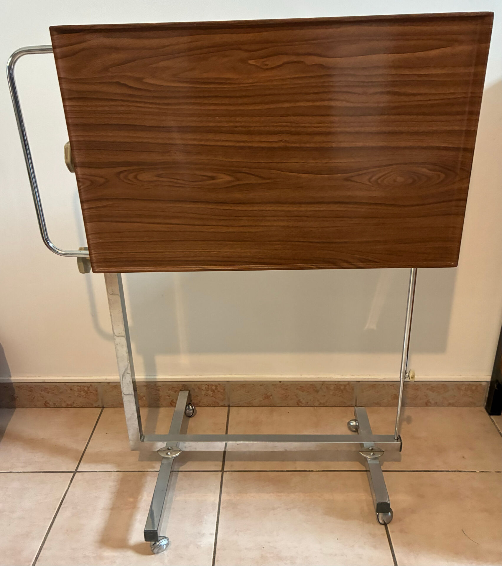 Folding table from the 70s in Formica.